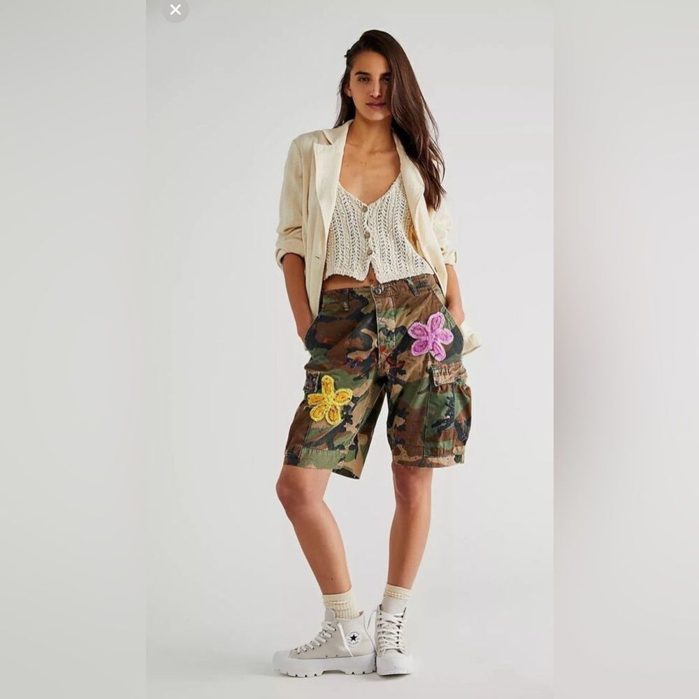 Camo is back! See at my live show.